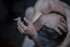 Leia mais sobre o artigo Tratamento Dependente Químico: Como Superar Este Desafio Difícil